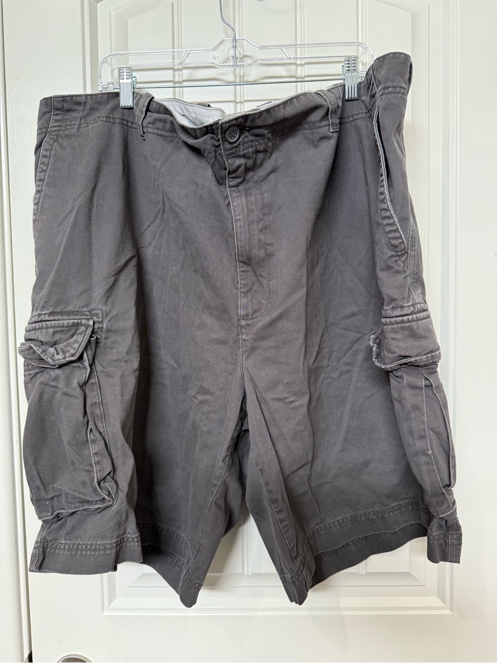 True Nation Big & Tall Men's Gray Cargo Shorts - Classic Utility Style size 52